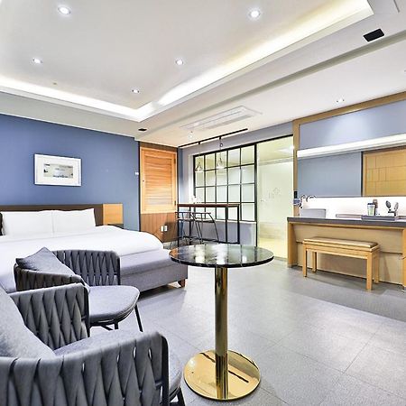 Seomyeon Ib Hotel Busan Extérieur photo