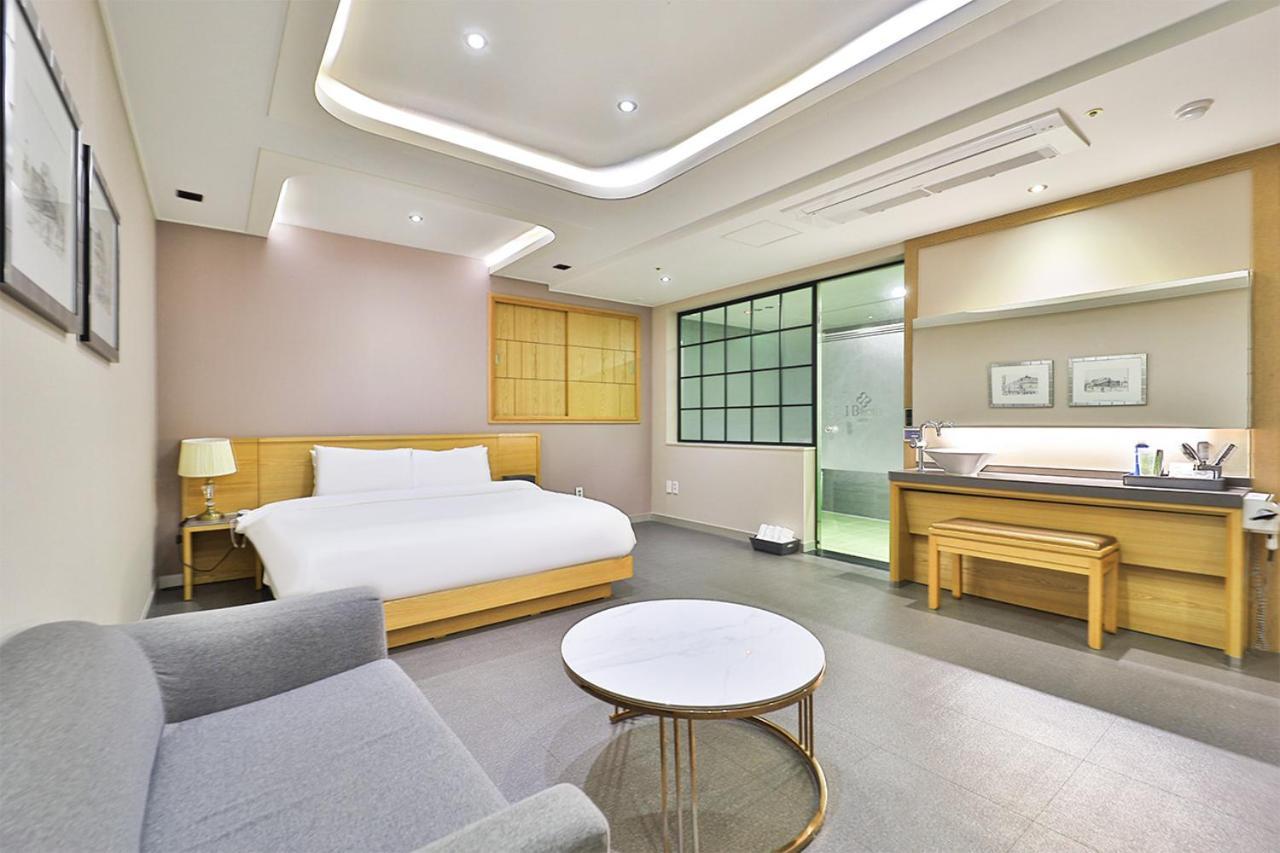 Seomyeon Ib Hotel Busan Extérieur photo